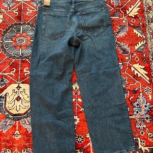 MADEWELL The perfect vintage wide leg jean in leifland wash. NWT